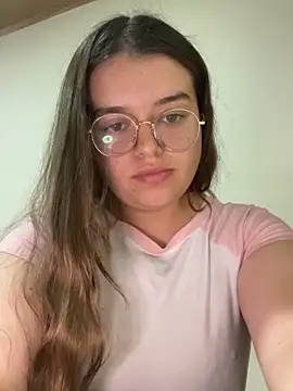 Aphrill online show from September 25, 2025, 9:10 pm