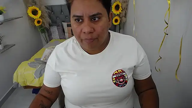 hotlesby valery online show from October 2, 2025, 12:19 pm