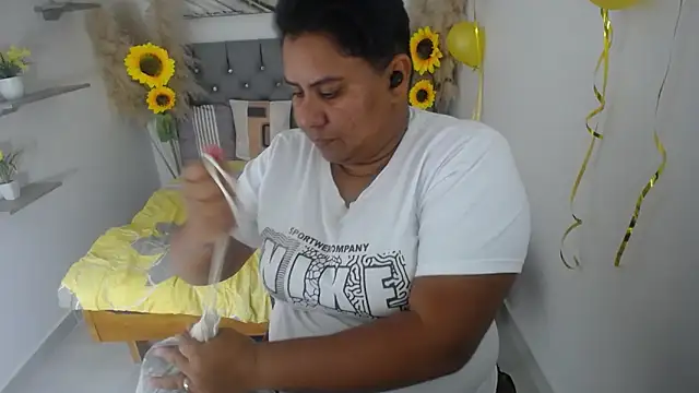 hotlesby valery online show from September 24, 2025, 6:58 pm