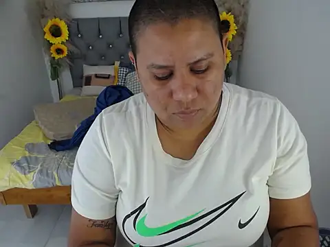 Snapshot of hotlesby_valery chatting on December 17, 2025, 8:03 pm hotlesby valery online show from December 17, 2025, 8:03 pm