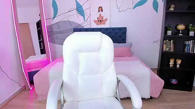 Snapshot of Victoria_Jonnesss chatting on September 27, 2025, 7:20 pm Victoria Jonnesss online show from September 27, 2025, 7:20 pm