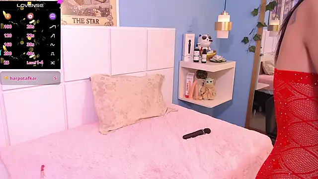 Snapshot of PenelopeBond chatting on October 30, 2025, 1:59 am PenelopeBond online show from October 30, 2025, 1:59 am