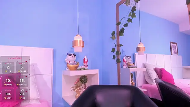 Snapshot of PenelopeBond chatting on October 17, 2025, 2:08 pm PenelopeBond online show from October 17, 2025, 2:08 pm