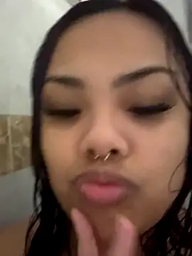 Snapshot of kiaradanielaxx chatting on October 3, 2025, 2:59 am kiaradanielaxx online show from October 3, 2025, 2:59 am