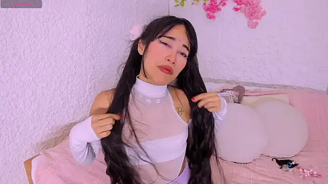 Snapshot of Rouse_Monroe chatting on October 15, 2025, 9:12 pm Rouse Monroe online show from October 15, 2025, 9:12 pm