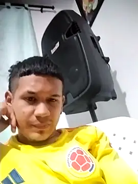 Snapshot of Mohamedxxx13 chatting on October 18, 2025, 11:07 pm Mohamedxxx13 online show from October 18, 2025, 11:07 pm