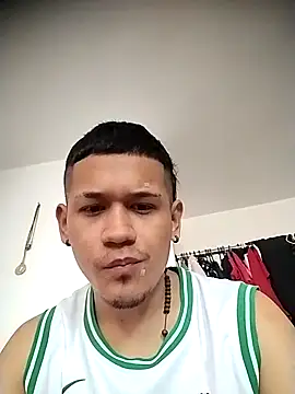 Snapshot of Mohamedxxx13 chatting on October 1, 2025, 3:38 pm Mohamedxxx13 online show from October 1, 2025, 3:38 pm