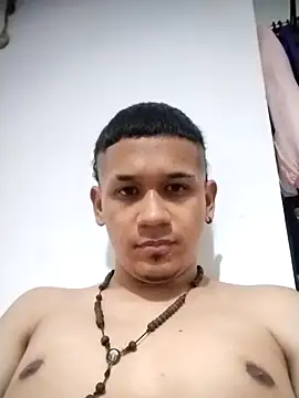 Snapshot of Mohamedxxx13 chatting on October 10, 2025, 12:11 am Mohamedxxx13 online show from October 10, 2025, 12:11 am