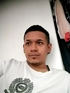 Snapshot of Mohamedxxx13 chatting on October 7, 2025, 5:47 pm Mohamedxxx13 online show from October 7, 2025, 5:47 pm