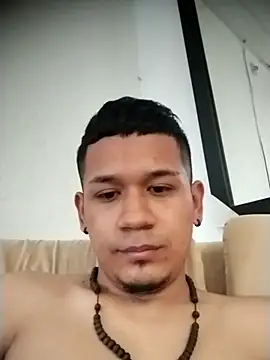 Snapshot of Mohamedxxx13 chatting on September 22, 2025, 4:35 pm Mohamedxxx13 online show from September 22, 2025, 4:35 pm