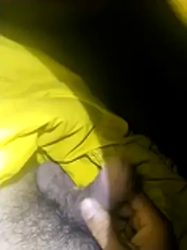 Snapshot of Russel2025 chatting on November 4, 2025, 4:22 pm Russel2025 online show from November 4, 2025, 4:22 pm