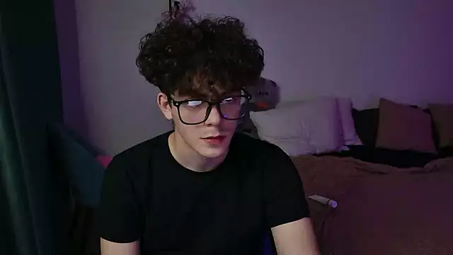 Snapshot of dreamgonetan chatting on September 25, 2025, 8:15 pm dreamgonetan online show from September 25, 2025, 8:15 pm