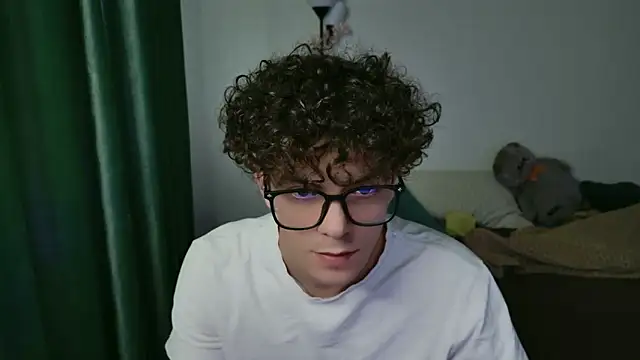 Snapshot of dreamgonetan chatting on September 24, 2025, 3:07 pm dreamgonetan online show from September 24, 2025, 3:07 pm