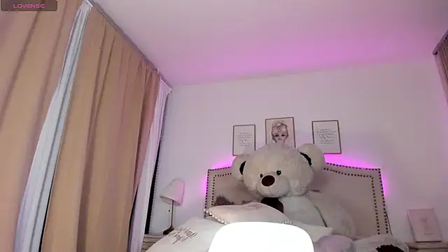 Snapshot of Haru_bloom chatting on September 23, 2025, 3:46 am Haru bloom online show from September 23, 2025, 3:46 am