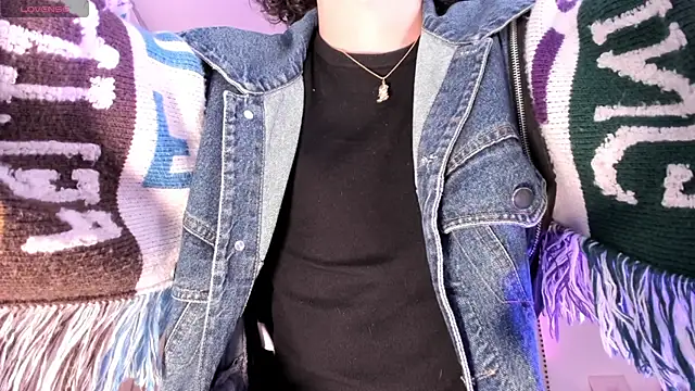 Snapshot of Haru_bloom chatting on October 30, 2025, 2:32 am Haru bloom online show from October 30, 2025, 2:32 am