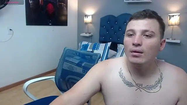 scarlett and justin online show from October 31, 2025, 1:35 am