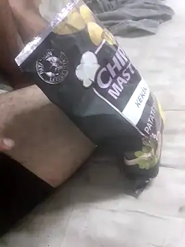 atesderler online show from October 8, 2025, 8:31 pm