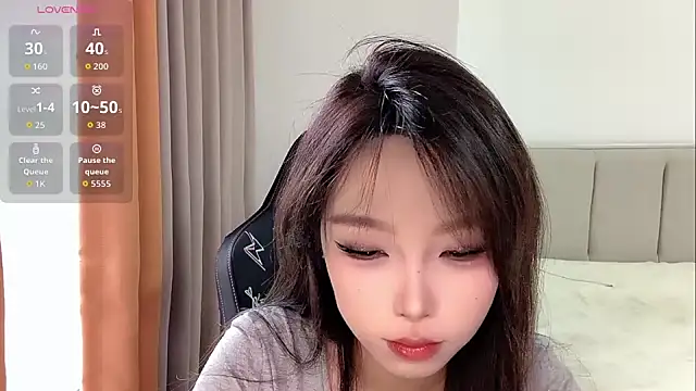 Snapshot of Puppy-12 chatting on October 27, 2025, 8:15 am Puppy-12 online show from October 27, 2025, 8:15 am