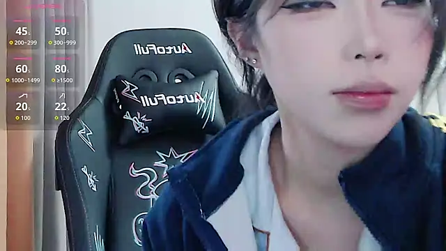 Puppy-12 online show from December 19, 2025, 8:38 am