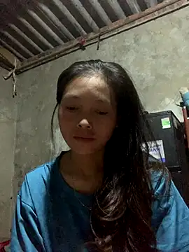 Snapshot of Halyy_xx chatting on September 30, 2025, 10:38 pm Halyy xx online show from September 30, 2025, 10:38 pm