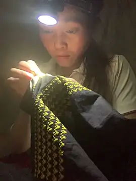 Snapshot of Halyy_xx chatting on November 7, 2025, 2:32 pm Halyy xx online show from November 7, 2025, 2:32 pm