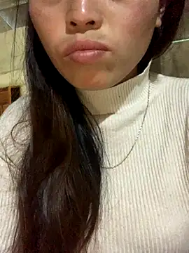 Snapshot of Halyy_xx chatting on November 8, 2025, 11:41 pm Halyy xx online show from November 8, 2025, 11:41 pm