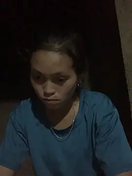 Snapshot of Halyy_xx chatting on September 29, 2025, 2:12 pm Halyy xx online show from September 29, 2025, 2:12 pm