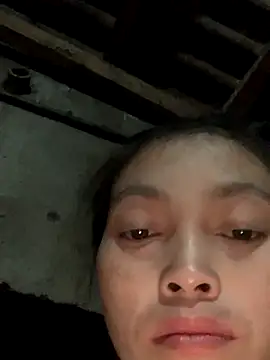 Snapshot of Halyy_xx chatting on November 13, 2025, 11:36 am Halyy xx online show from November 13, 2025, 11:36 am