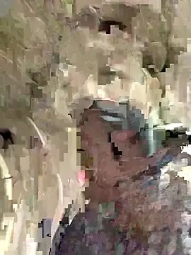 Snapshot of Halyy_xx chatting on October 7, 2025, 1:12 pm Halyy xx online show from October 7, 2025, 1:12 pm