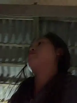 Snapshot of Halyy_xx chatting on November 4, 2025, 1:59 pm Halyy xx online show from November 4, 2025, 1:59 pm