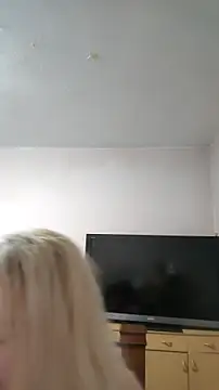 MarinaMargo online show from November 30, 2025, 5:08 am