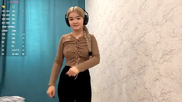 Snapshot of CarolannSide chatting on October 26, 2025, 5:08 am CarolannSide online show from October 26, 2025, 5:08 am