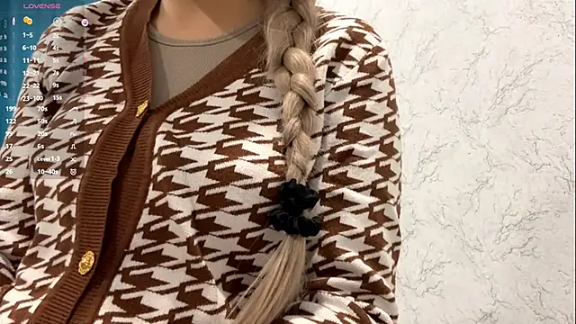 Snapshot of CarolannSide chatting on October 23, 2025, 5:17 am CarolannSide online show from October 23, 2025, 5:17 am