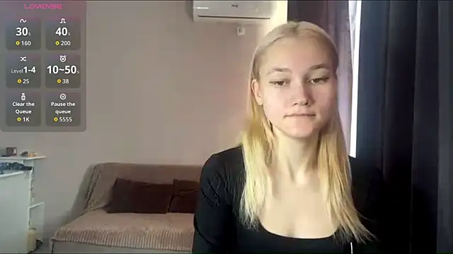 Snapshot of TwinedPeril chatting on October 30, 2025, 7:06 am TwinedPeril online show from October 30, 2025, 7:06 am