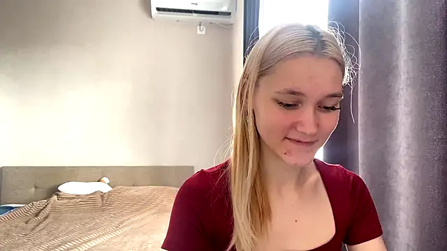 Snapshot of TwinedPeril chatting on October 25, 2025, 7:07 am TwinedPeril online show from October 25, 2025, 7:07 am