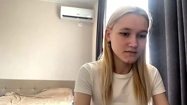 Snapshot of TwinedPeril chatting on October 24, 2025, 7:07 am TwinedPeril online show from October 24, 2025, 7:07 am