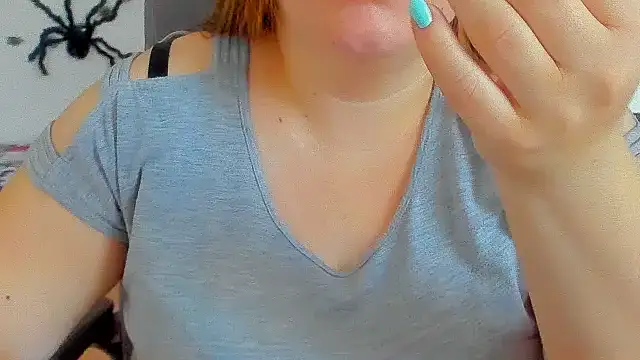 Snapshot of Liza-Mendez chatting on October 14, 2025, 5:41 am Liza-Mendez online show from October 14, 2025, 5:41 am