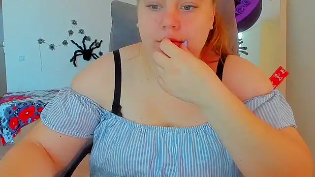 Snapshot of Liza-Mendez chatting on November 1, 2025, 6:08 am Liza-Mendez online show from November 1, 2025, 6:08 am