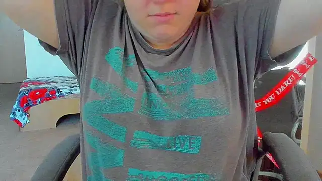 Snapshot of Liza-Mendez chatting on October 21, 2025, 5:29 am Liza-Mendez online show from October 21, 2025, 5:29 am