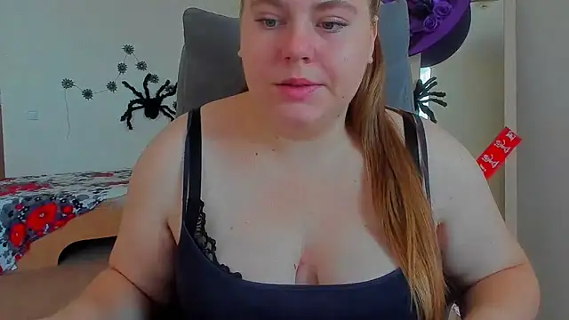 Snapshot of Liza-Mendez chatting on October 31, 2025, 6:32 am Liza-Mendez online show from October 31, 2025, 6:32 am