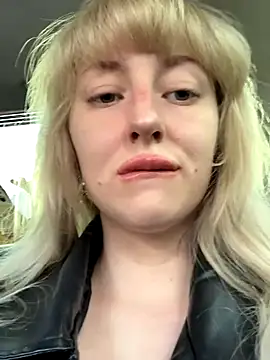 RonnieKiss online show from September 23, 2025, 2:40 am