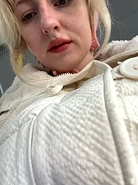 RonnieKiss online show from October 5, 2025, 4:03 am