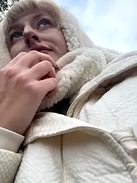 RonnieKiss online show from October 16, 2025, 4:54 am