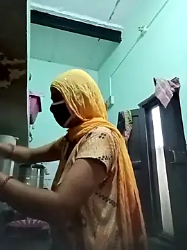 Cute-Charvii online show from April 28, 2026, 12:42 am