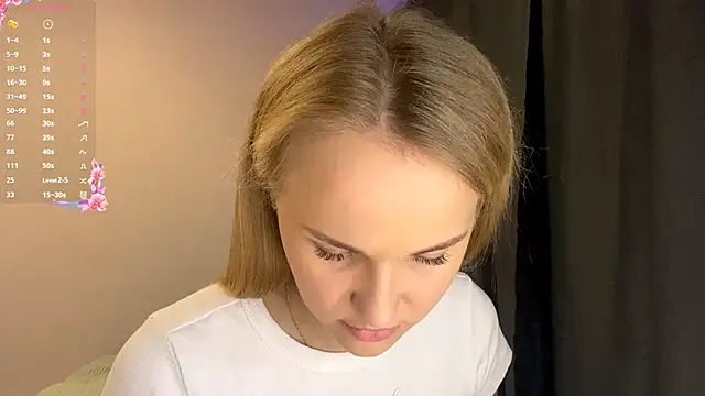 Snapshot of TanekaBoitel chatting on October 11, 2025, 12:06 pm TanekaBoitel online show from October 11, 2025, 12:06 pm