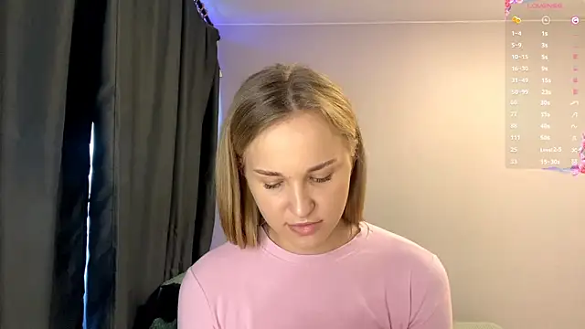 Snapshot of TanekaBoitel chatting on October 17, 2025, 10:39 am TanekaBoitel online show from October 17, 2025, 10:39 am