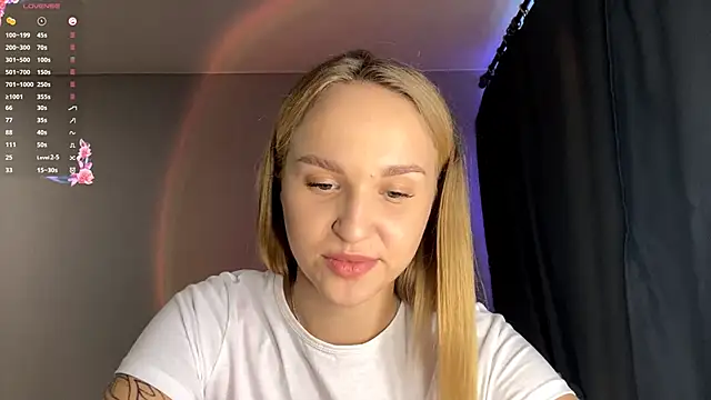 Snapshot of TanekaBoitel chatting on September 23, 2025, 11:28 am TanekaBoitel online show from September 23, 2025, 11:28 am