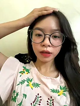 Snapshot of mau15_ chatting on October 16, 2025, 8:55 am mau15 online show from October 16, 2025, 8:55 am