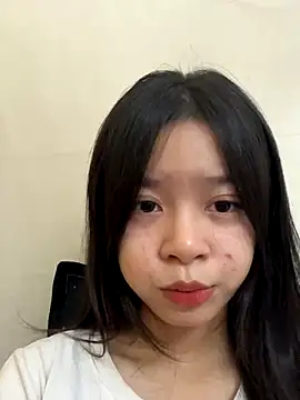 Snapshot of mau15_ chatting on October 9, 2025, 11:33 am mau15 online show from October 9, 2025, 11:33 am