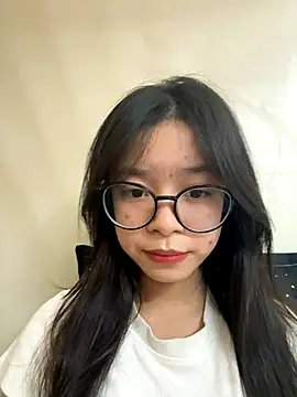 Snapshot of mau15_ chatting on October 23, 2025, 6:12 am mau15 online show from October 23, 2025, 6:12 am